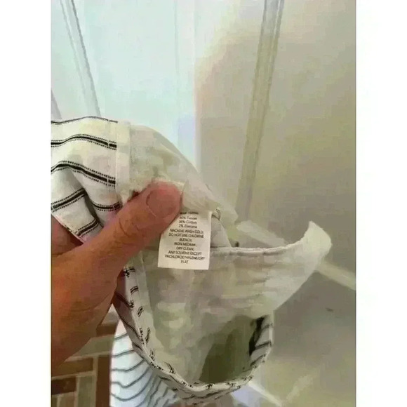 Ecru white/navy ticking stripe knee length shorts NWT size 2 - Picture 5 of 5